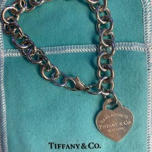 Return to Tiffany’s bracelet
